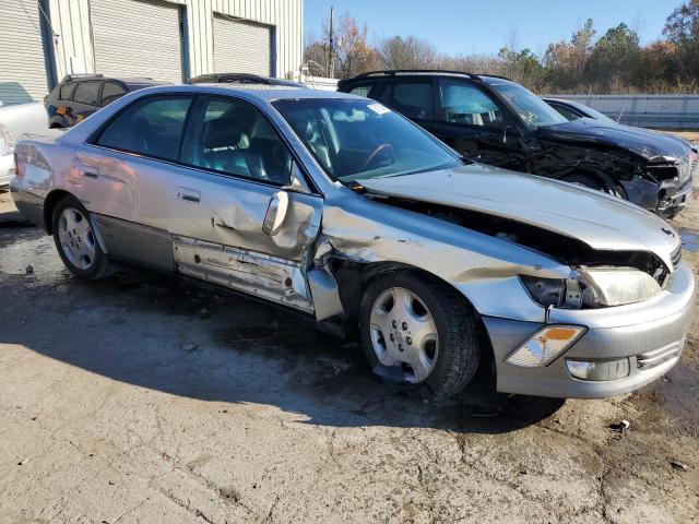 JT8BF28GXY0274479 - 2000 LEXUS ES 300 SILVER photo 4