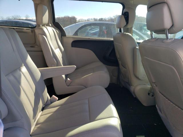 2C4RC1CG5FR726724 - 2015 CHRYSLER TOWN & COU TOURING L SILVER photo 11