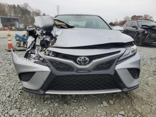 4T1BZ1HK3KU031891 - 2019 TOYOTA CAMRY XSE SILVER photo 5