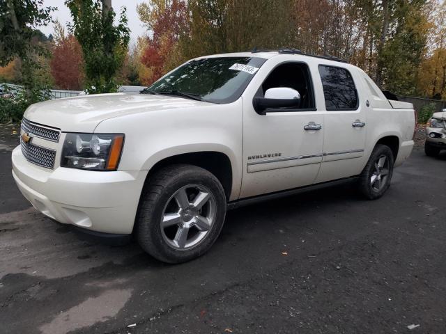 3GNTKGE77DG140139 - 2013 CHEVROLET AVALANCHE LTZ WHITE photo 1