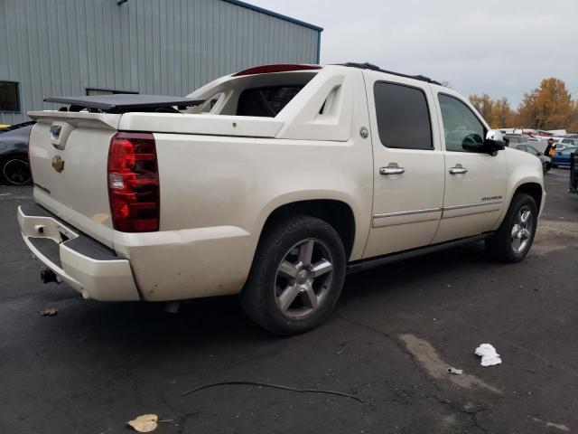 3GNTKGE77DG140139 - 2013 CHEVROLET AVALANCHE LTZ WHITE photo 3