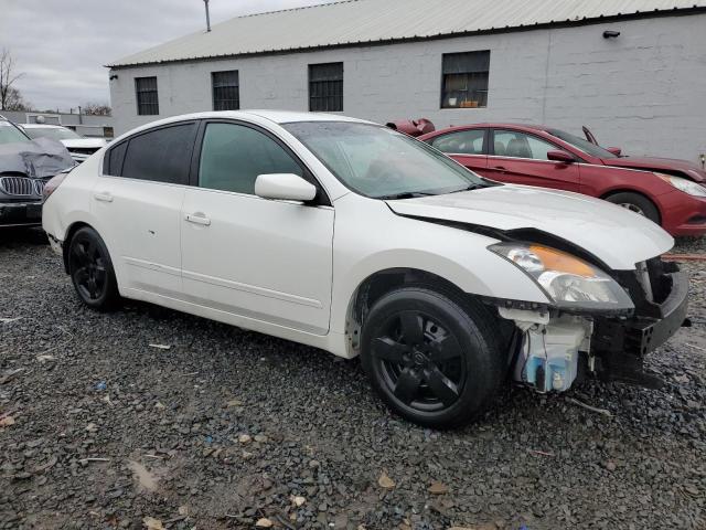 1N4AL21E98N522552 - 2008 NISSAN ALTIMA 2.5 WHITE photo 4