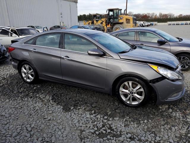 5NPEC4AC8CH355132 - 2012 HYUNDAI SONATA SE SILVER photo 4