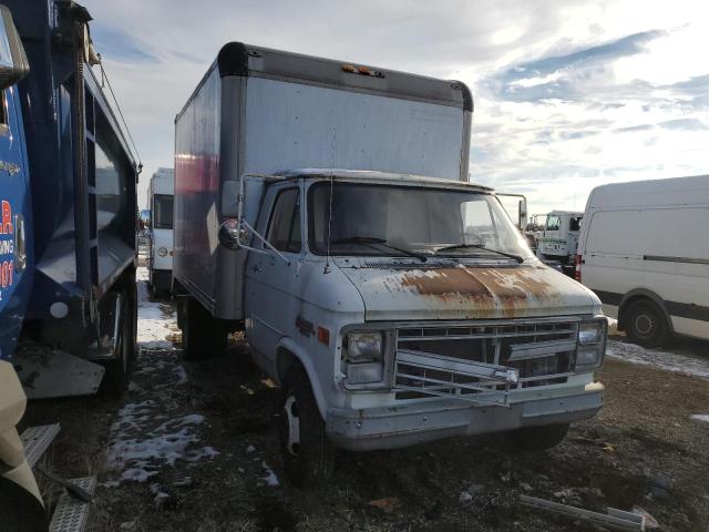 2GBHG31K1J4129146 - 1988 CHEVROLET G30 WHITE photo 4