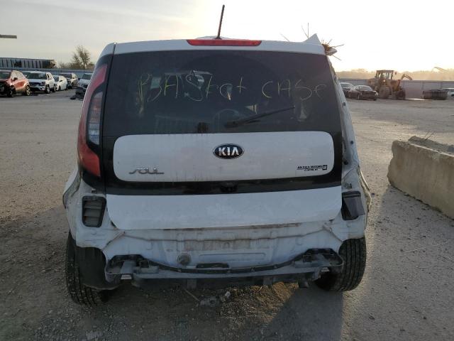 KNDJN2A26H7491081 - 2017 KIA SOUL WHITE photo 6