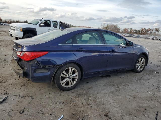 5NPEB4AC7BH046642 - 2011 HYUNDAI SONATA GLS BLUE photo 3