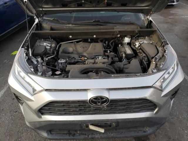 2T3W1RFV2KC018787 - 2019 TOYOTA RAV4 XLE GRAY photo 11