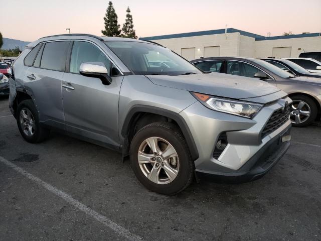 2T3W1RFV2KC018787 - 2019 TOYOTA RAV4 XLE GRAY photo 4