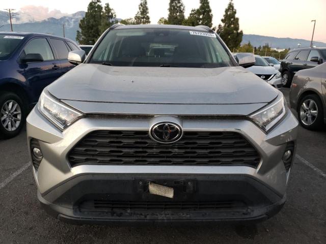 2T3W1RFV2KC018787 - 2019 TOYOTA RAV4 XLE GRAY photo 5