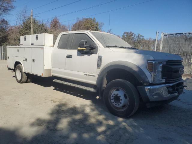 1FD0X4GT8KEG66978 - 2019 FORD F450 SUPER DUTY WHITE photo 4