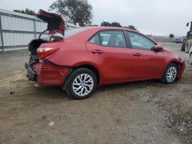 5YFBURHE3JP838855 - 2018 TOYOTA COROLLA L RED photo 3