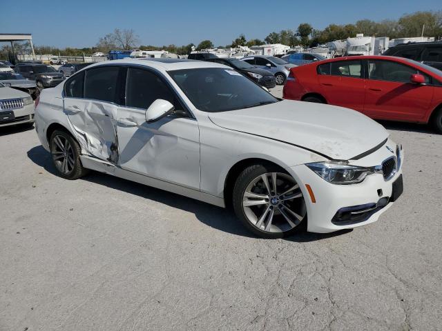 WBA8D9G52JNU67029 - 2018 BMW 330 XI თეთრი ფოტო 4