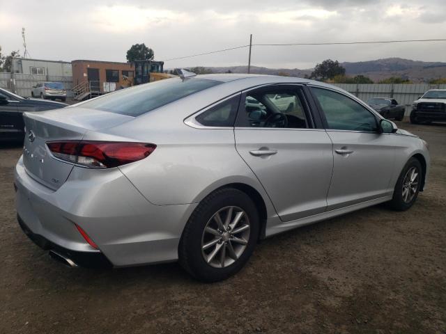 5NPE24AAXJH717590 - 2018 HYUNDAI SONATA ECO SILVER photo 3