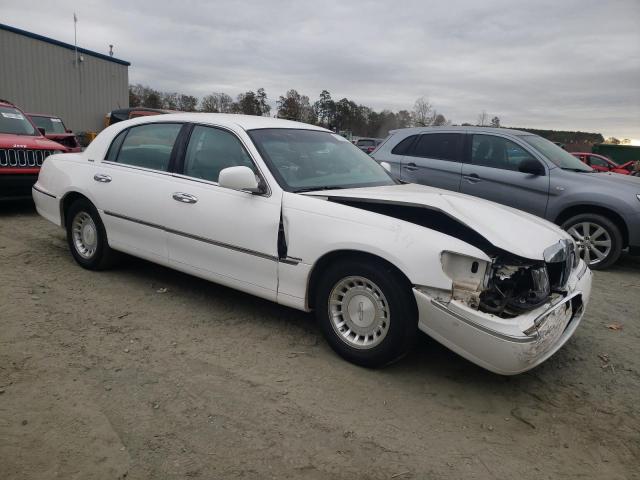 1LNHM81W81Y665056 - 2001 LINCOLN TOWN CAR EXECUTIVE WHITE photo 4