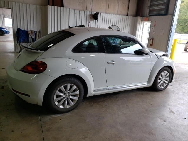 3VWFD7AT4KM709026 - 2019 VOLKSWAGEN BEETLE S WHITE photo 3