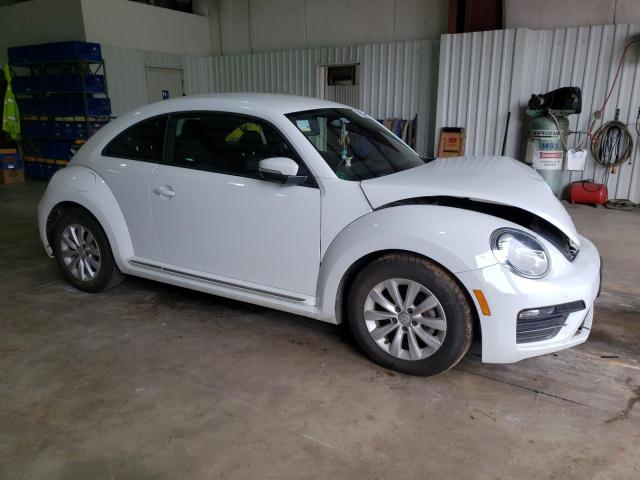 3VWFD7AT4KM709026 - 2019 VOLKSWAGEN BEETLE S WHITE photo 4