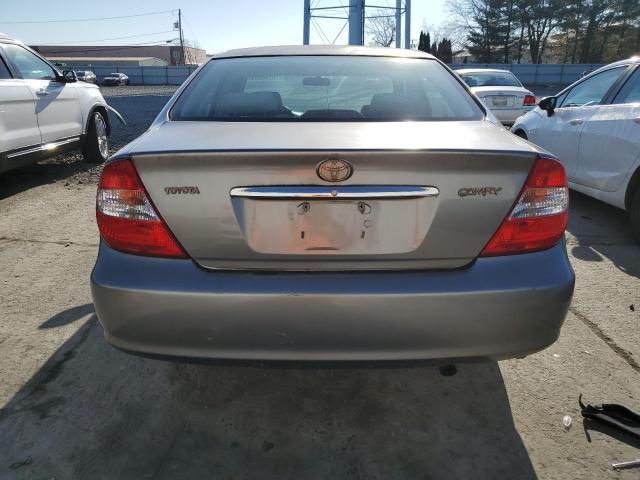 4T1BE32K02U548372 - 2002 TOYOTA CAMRY LE GRAY photo 6