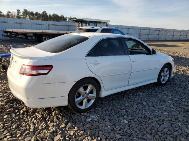 4T1BF3EK4BU692872 - 2011 TOYOTA CAMRY BASE WHITE photo 3