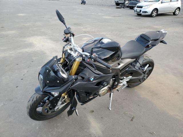 WB10D120XGZ696585 - 2016 BMW S 1000 R BLACK photo 2