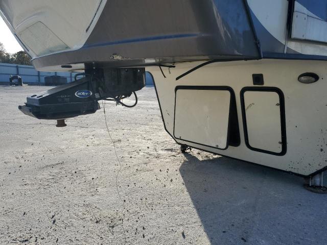 4YDF37322H4702037 - 2017 KEYSTONE MONTANA TWO TONE photo 8