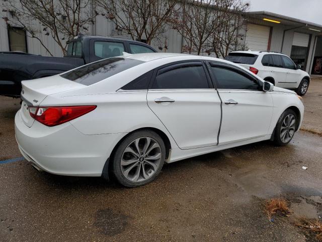 5NPEC4AB9DH761123 - 2013 HYUNDAI SONATA SE WHITE photo 3