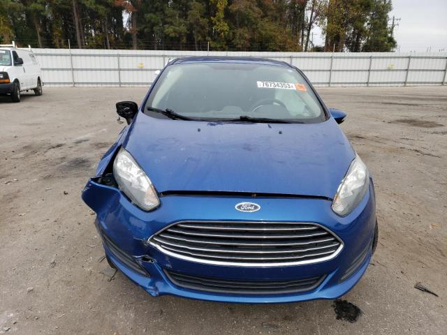 3FADP4EJ1JM143467 - 2018 FORD FIESTA SE BLUE photo 5