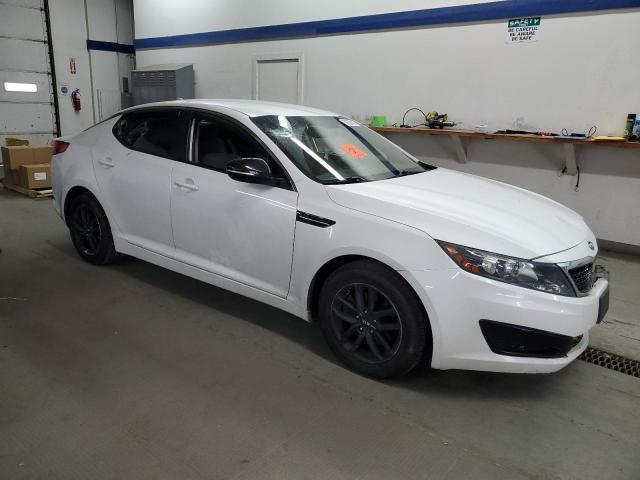 KNAGM4A75B5128484 - 2011 KIA OPTIMA LX WHITE photo 4