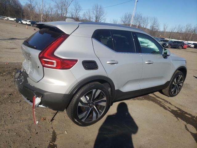 YV4L12UE9R2249522 - 2024 VOLVO XC40 PLUS SILVER photo 3