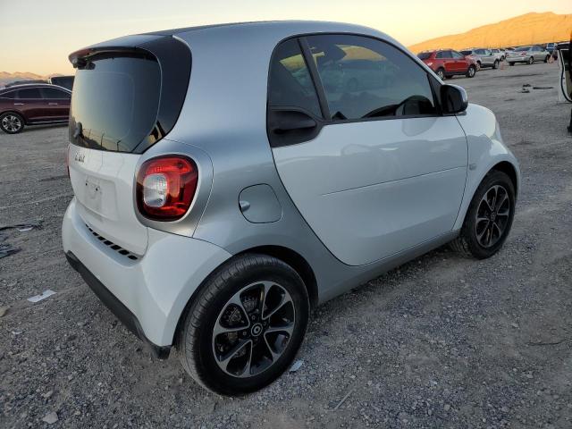 WMEFJ5DAXGK052470 - 2016 SMART FORTWO WHITE photo 3