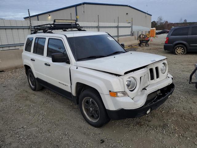 1C4NJPBA2GD761813 - 2016 JEEP PATRIOT SPORT WHITE photo 4