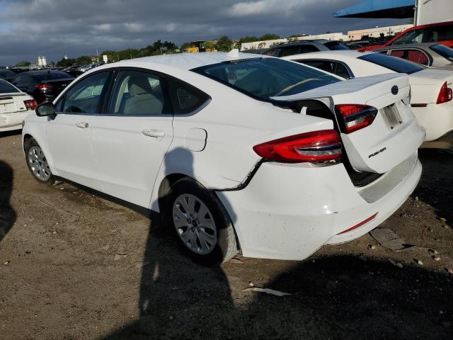 3FA6P0G73LR200048 - 2020 FORD FUSION S WHITE photo 2