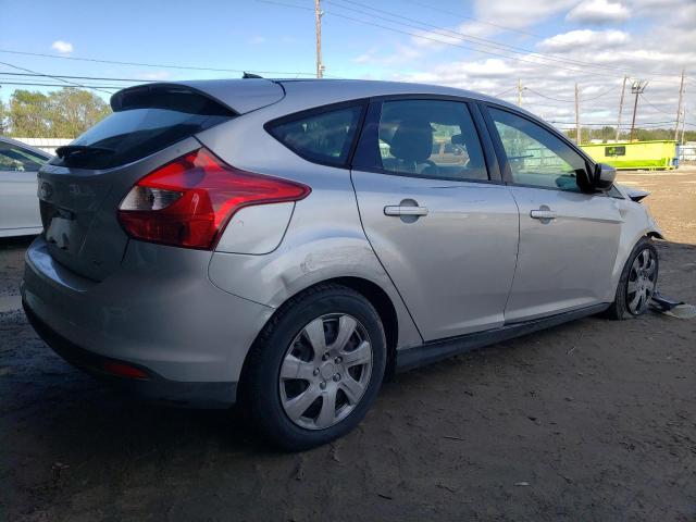 1FAHP3K29CL342828 - 2012 FORD FOCUS SE SILVER photo 3