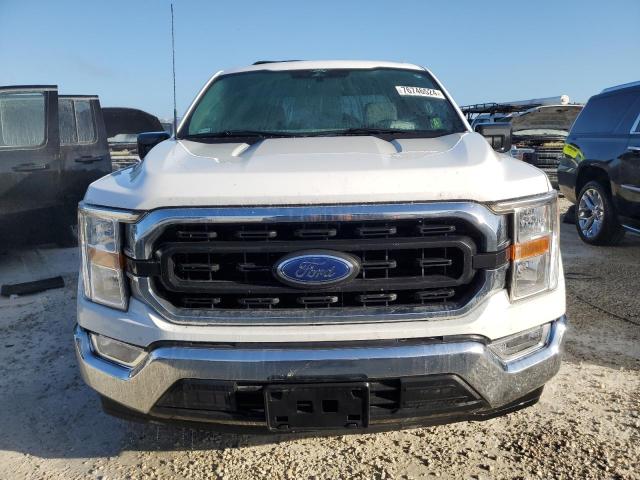 1FTEX1CB3NKE37717 - 2022 FORD F150 SUPER CAB WHITE photo 5