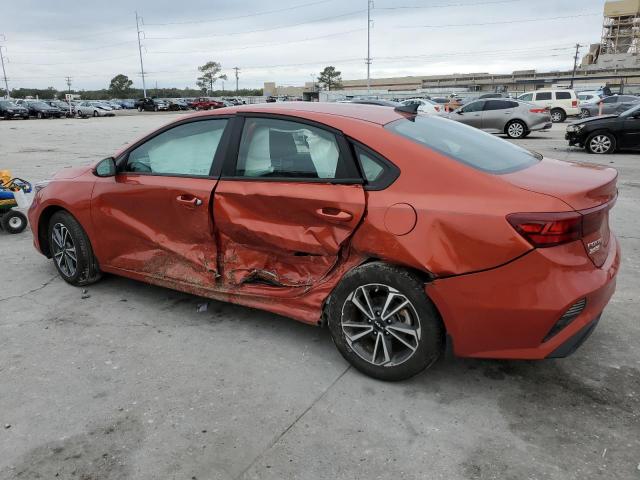 3KPF24AD9NE472418 - 2022 KIA FORTE FE ORANGE photo 2