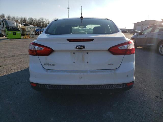 1FAHP3H22CL267414 - 2012 FORD FOCUS SEL WHITE photo 6