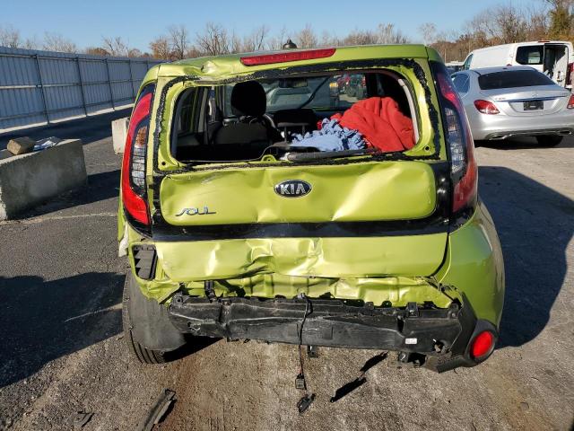 KNDJN2A23G7873602 - 2016 KIA SOUL GREEN photo 6