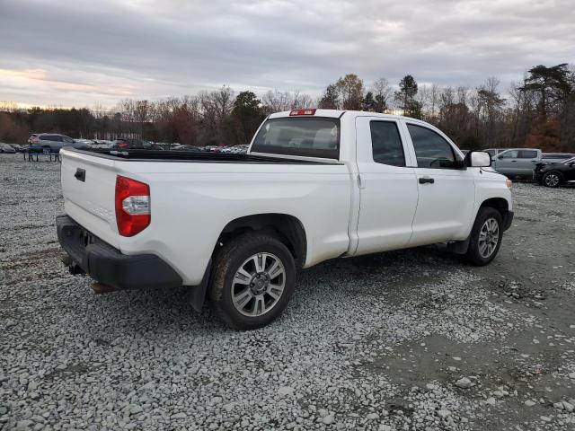 5TFRW5F12HX215238 - 2017 TOYOTA TUNDRA DOUBLE CAB SR/SR5 WHITE photo 3