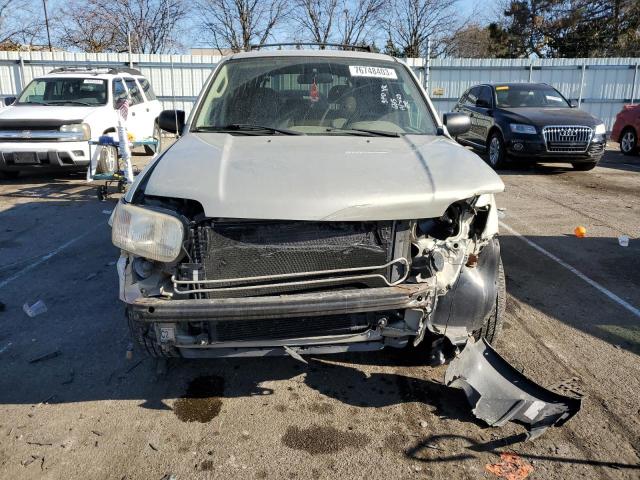 1FMYU031X4KB36315 - 2004 FORD ESCAPE XLT SILVER photo 5