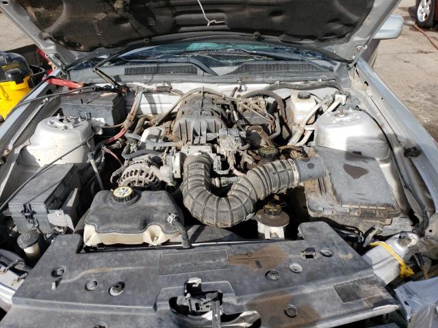 1ZVFT80N275318322 - 2007 FORD MUSTANG SILVER photo 11