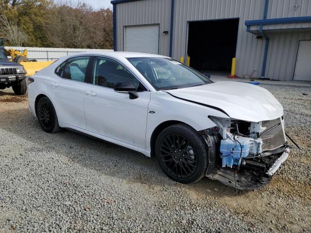 4T1G11AK6PU771756 - 2023 TOYOTA CAMRY SE NIGHT SHADE WHITE photo 4