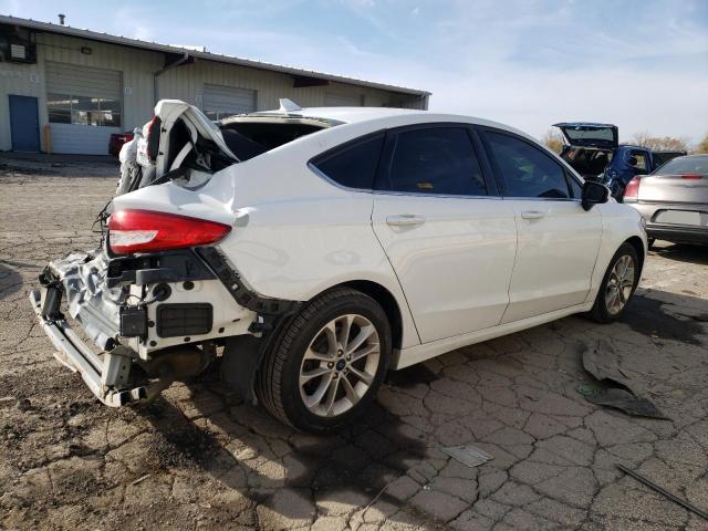 3FA6P0H79KR210077 - 2019 FORD FUSION SE SILVER photo 3