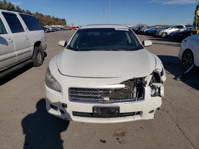 1N4AA5AP7AC830474 - 2010 NISSAN MAXIMA S WHITE photo 5