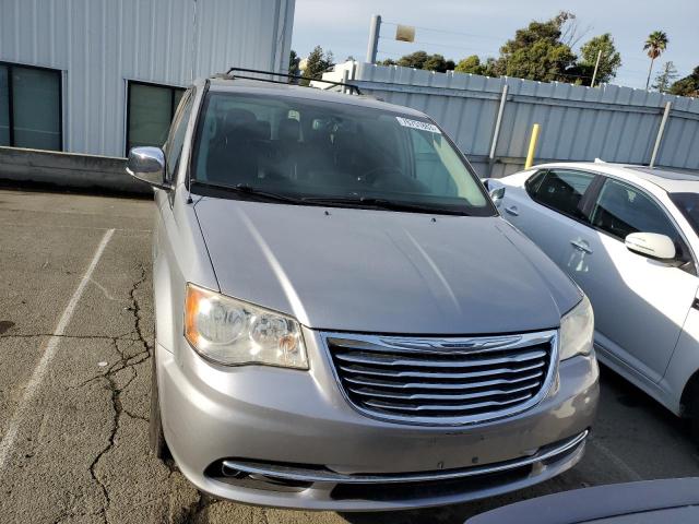 2C4RC1CG9DR777463 - 2013 CHRYSLER TOWN & COU TOURING L SILVER photo 5