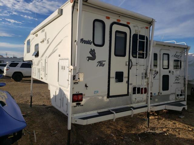 1NCB1150340103398 - 2005 ARCT CAMPER WHITE photo 4