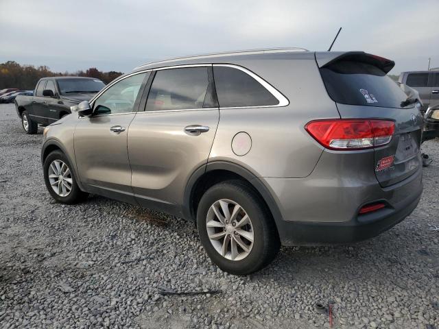 5XYPG4A39HG285636 - 2017 KIA SORENTO LX GRAY photo 2