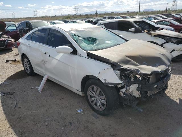 5NPEB4AC2CH333940 - 2012 HYUNDAI SONATA GLS WHITE photo 4