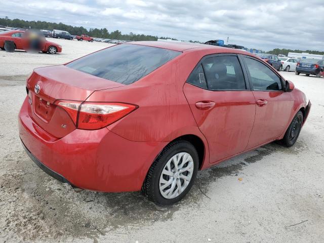 5YFBURHE3JP833154 - 2018 TOYOTA COROLLA L RED photo 3