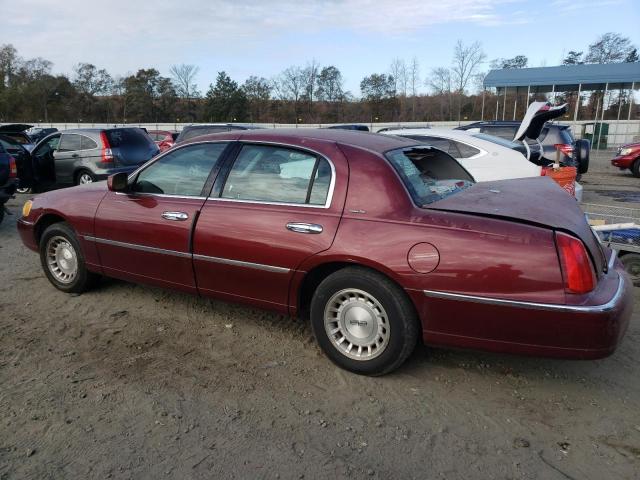 1LNFM81W9WY727742 - 1998 LINCOLN TOWN CAR EXECUTIVE MAROON photo 2