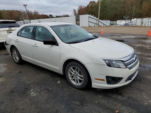 3FAHP0GA8BR337294 - 2011 FORD FUSION S WHITE photo 4