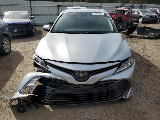 4T1B11HK9KU780413 - 2019 TOYOTA CAMRY L GRAY photo 5